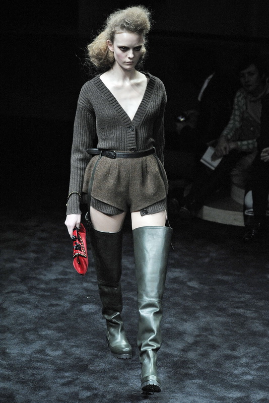 Prada 09ﶬDƬ
