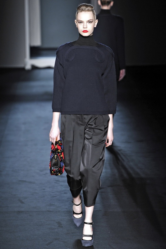 Moschino 09ﶬDƬ