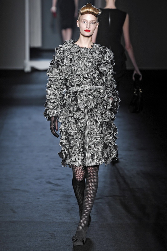 Moschino 09ﶬDƬ