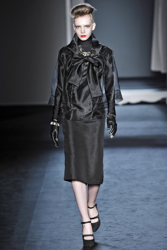 Moschino 09ﶬDƬ