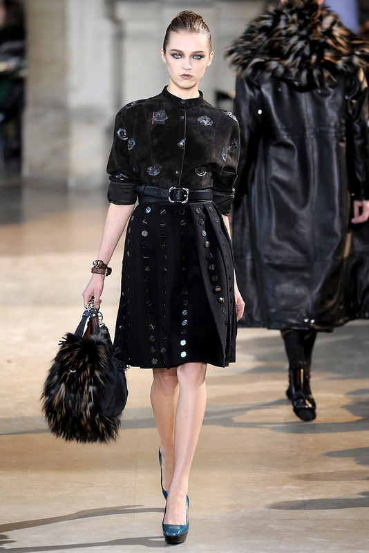 Loewe 09ﶬDƬ