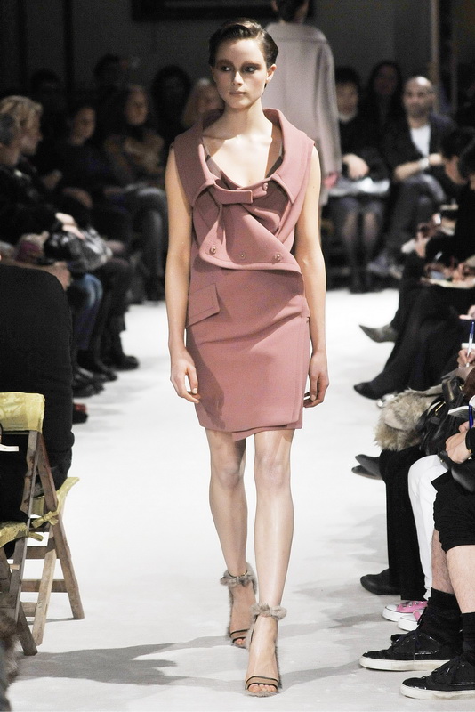 Miu Miu 09ﶬDƬ