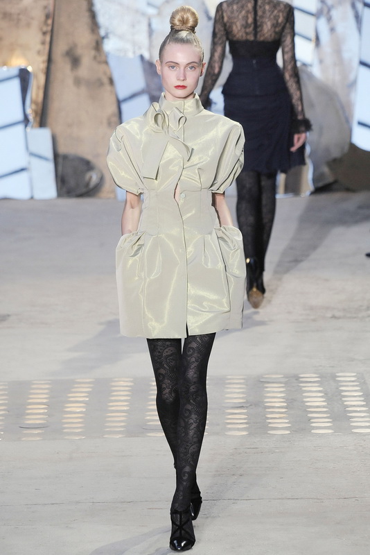 Christian Lacroix 09ﶬDƬ