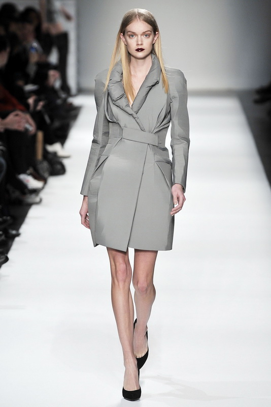 Hussein Chalayan 09ﶬDƬ