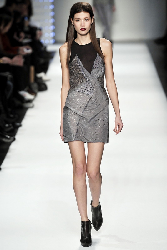 Hussein Chalayan 09ﶬDƬ