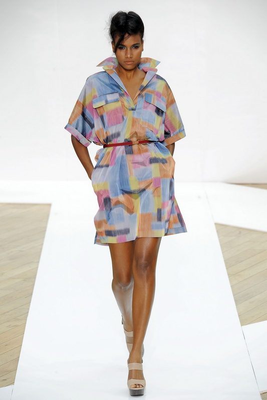 Nicole Farhi 10ĸDƬ
