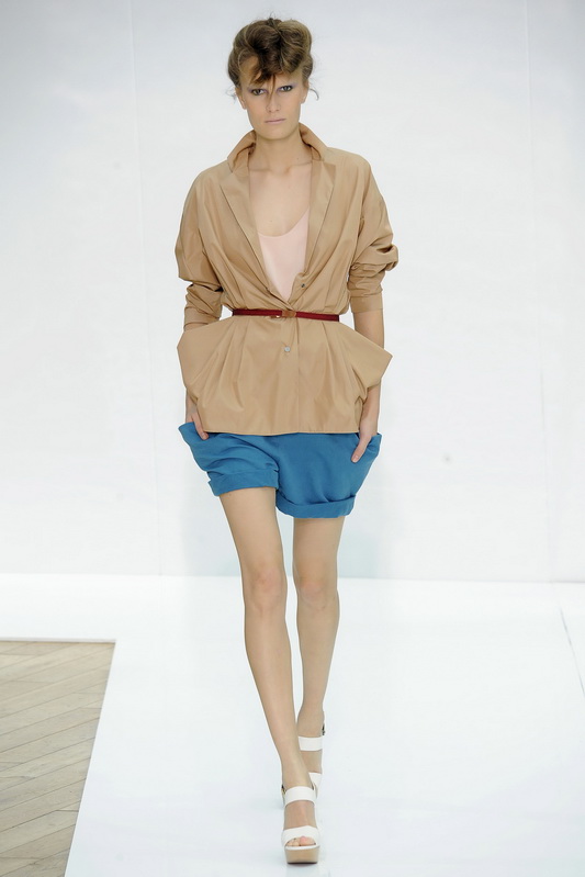 Nicole Farhi 10ĸDƬ