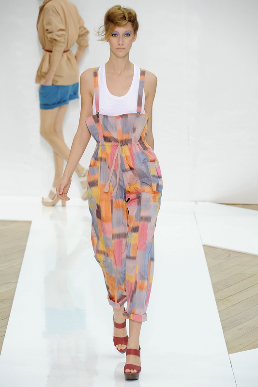 Nicole Farhi 10ĸDƬ