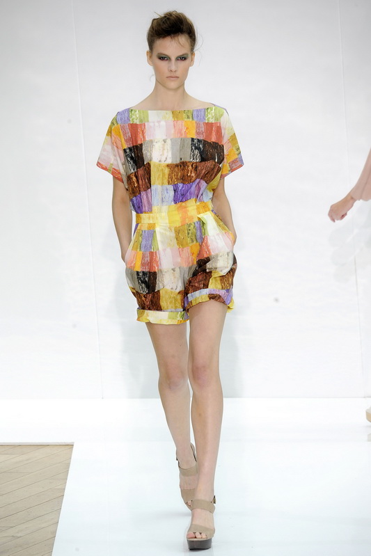 Nicole Farhi 10ĸDƬ