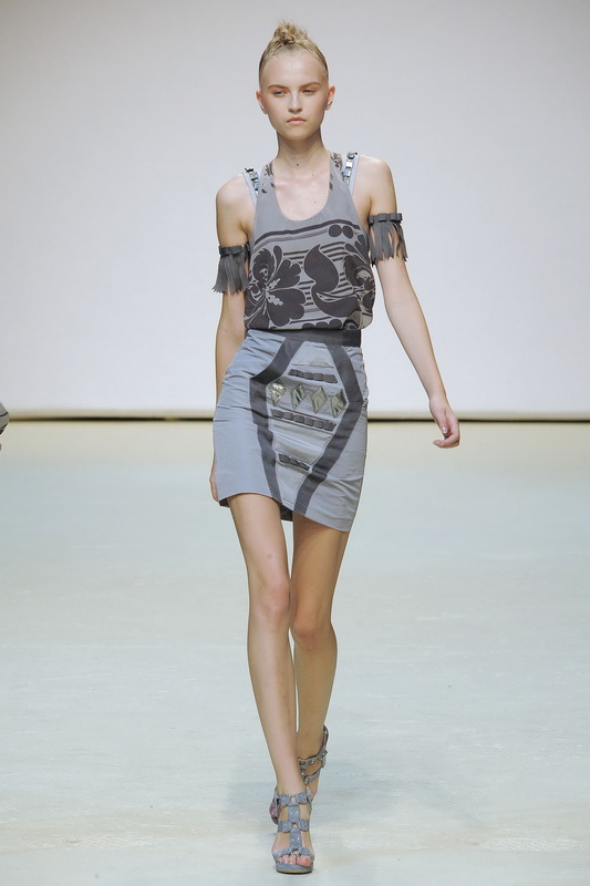 Richard Nicoll 10ĸDƬ