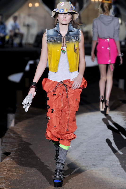 Dsquared 2 10ĸDƬ