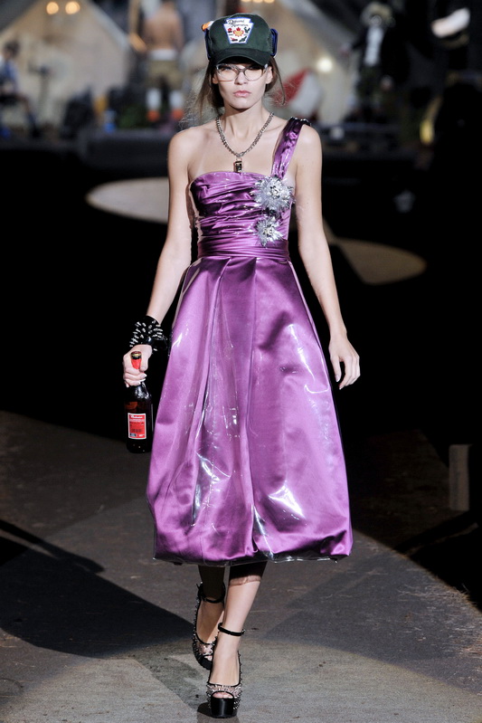 Dsquared 2 10ĸDƬ