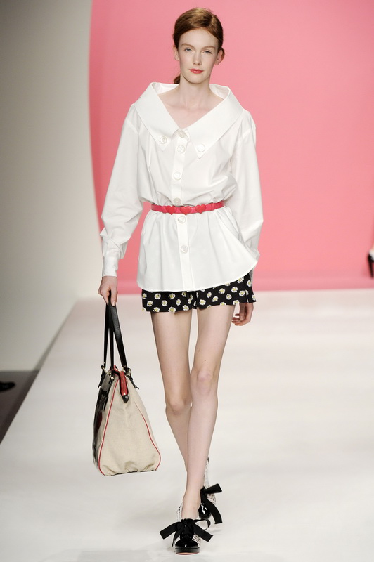 Moschino - Cheap & Chic 10ĸDƬ