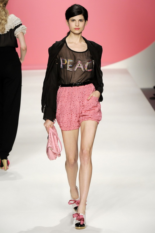 Moschino - Cheap & Chic 10ĸDƬ