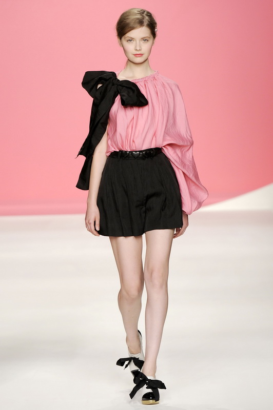 Moschino - Cheap & Chic 10ĸDƬ