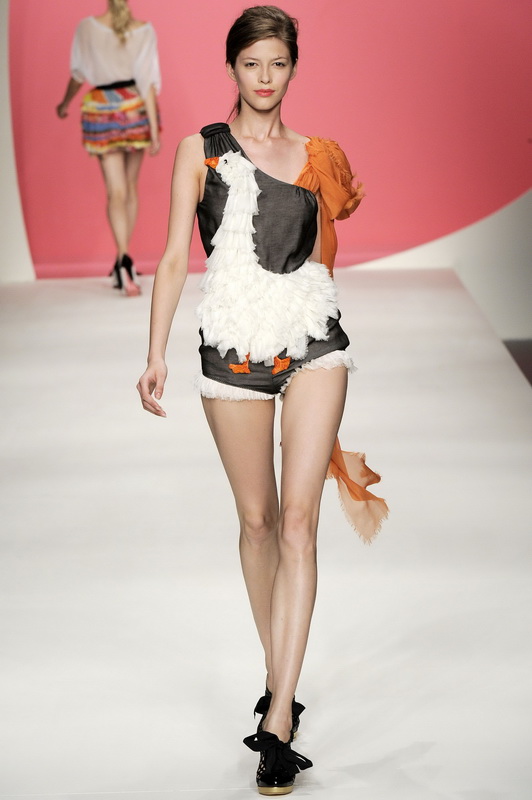 Moschino - Cheap & Chic 10ĸDƬ