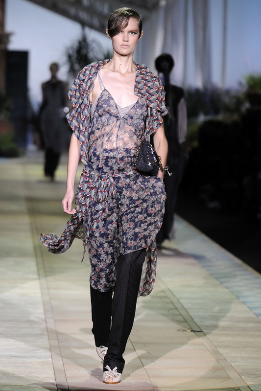 Roberto Cavalli 10ĸDƬ