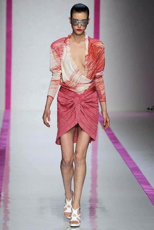 Emanuel ungaro 10ĸDƬ