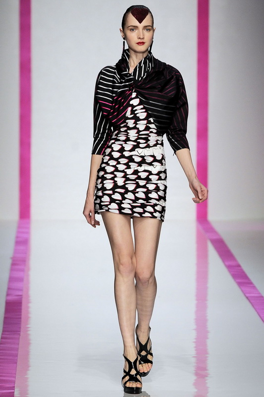 Emanuel ungaro 10ĸDƬ