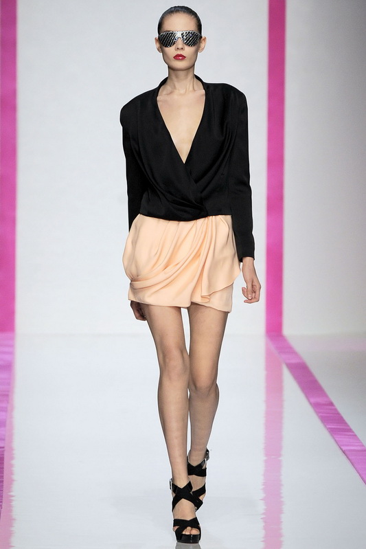 Emanuel ungaro 10ĸDƬ
