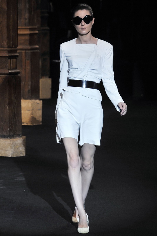 Hussein Chalayan 10ĸDƬ