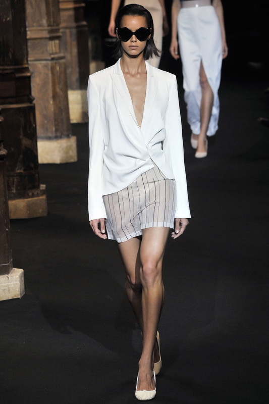 Hussein Chalayan 10ĸDƬ