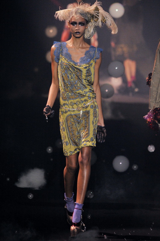 John Galliano 10ĸDƬ