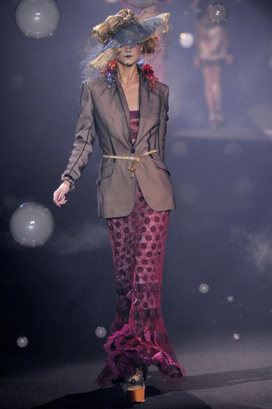 John Galliano 10ĸDƬ
