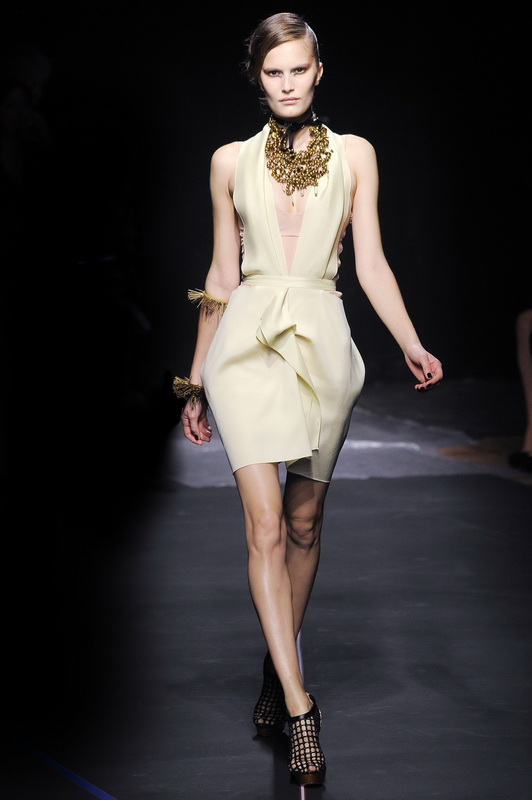 RM by Roland Mouret 10春夏
