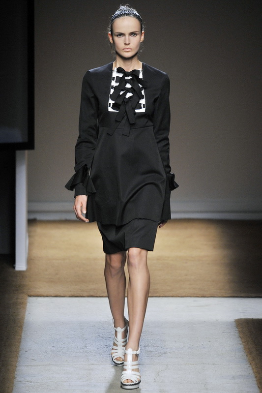 Yves Saint Laurent 10ĸDƬ