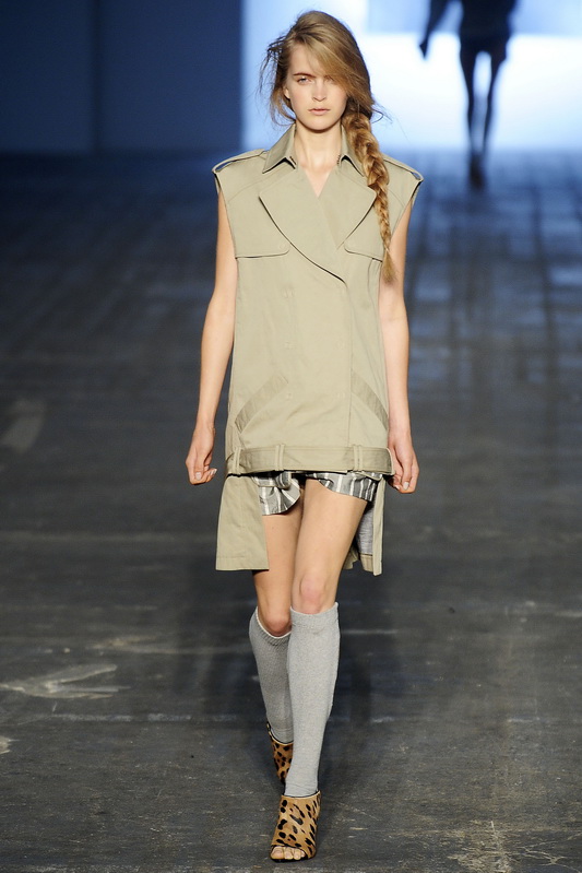 Alexander Wang 10ĸDƬ