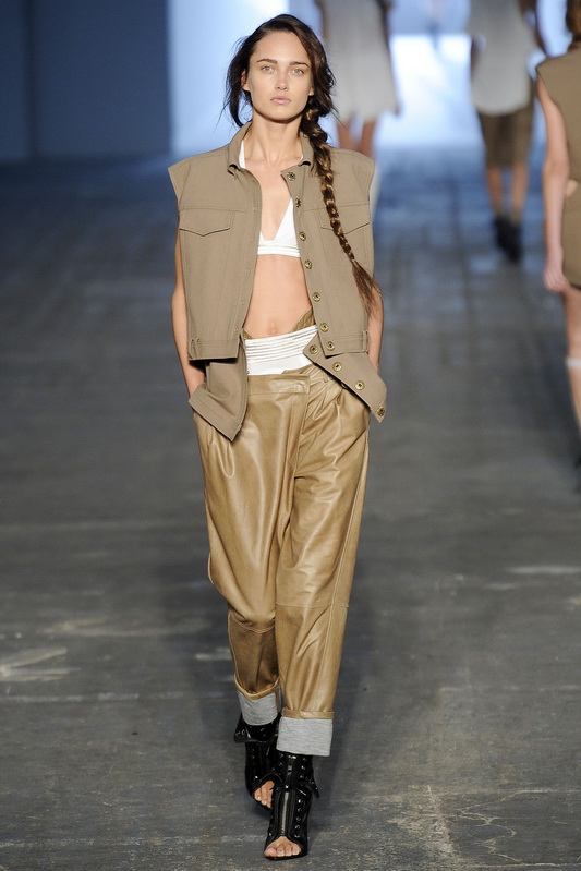 Alexander Wang 10ĸDƬ