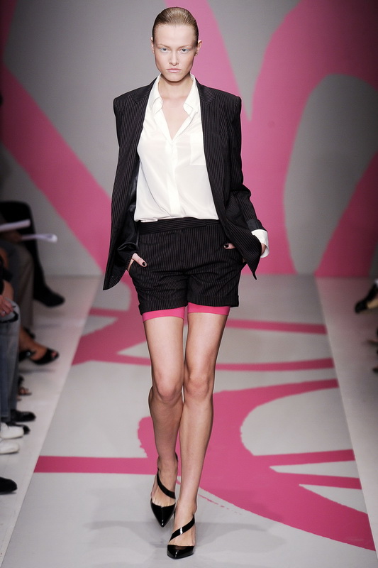 DKNY 10ĸDƬ