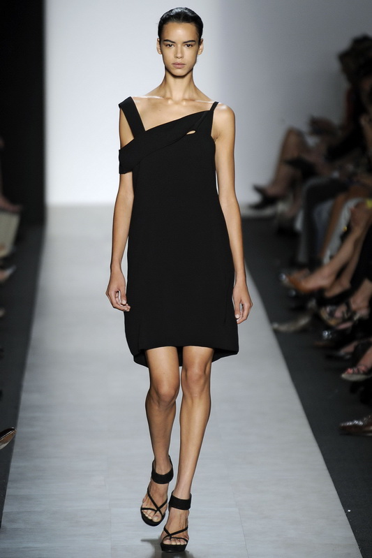 Max Azria Collection 10ĸDƬ
