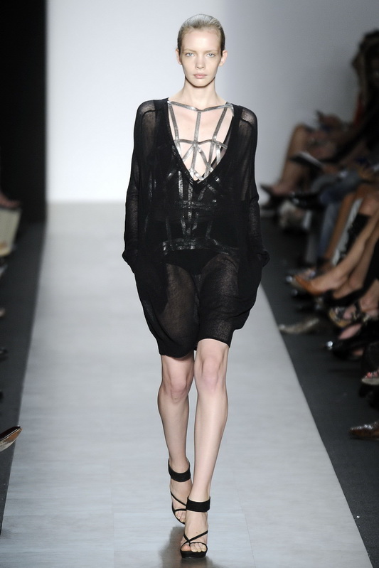Max Azria Collection 10ĸDƬ