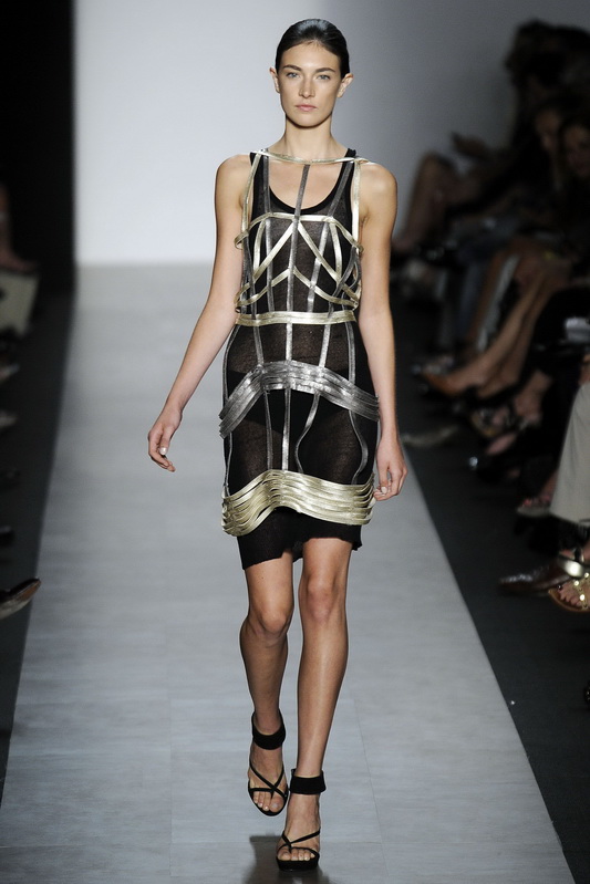 Max Azria Collection 10ĸDƬ