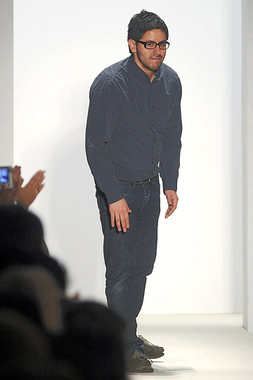 Brian Reyes 10ﶬDƬ