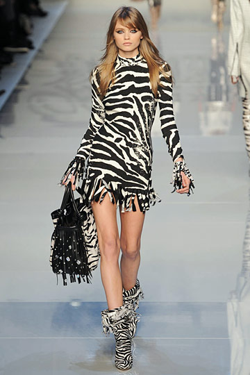 Blumarine 10ﶬDƬ