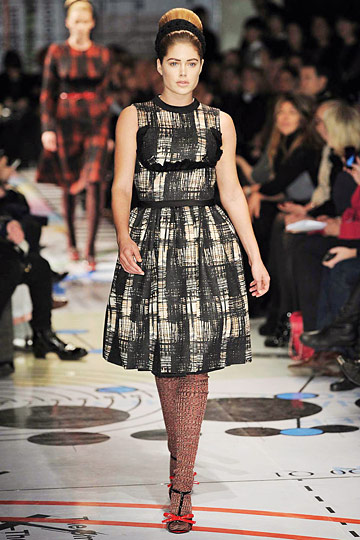Prada 10ﶬDƬ