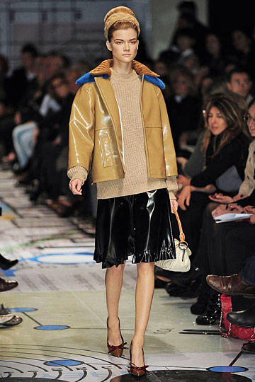 Prada 10ﶬDƬ