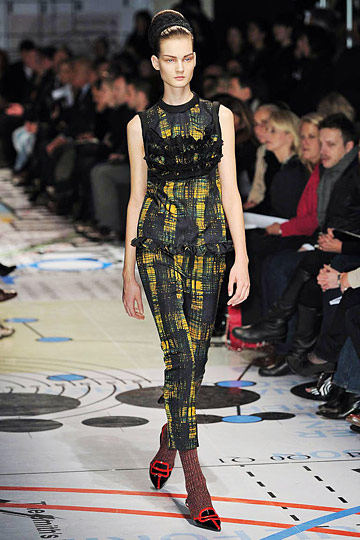 Prada 10ﶬDƬ