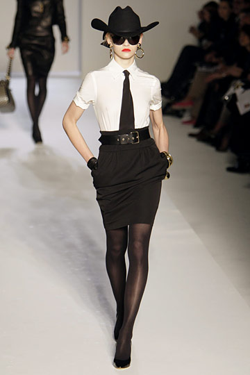 Moschino 10ﶬDƬ