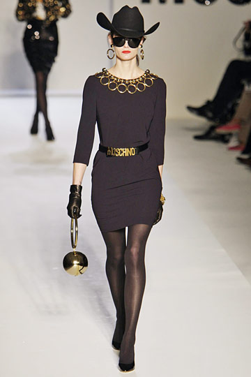 Moschino 10ﶬDƬ