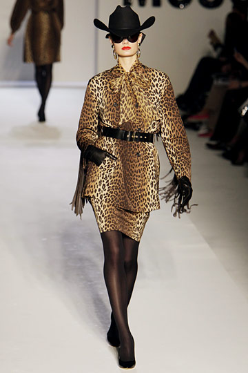 Moschino 10ﶬDƬ