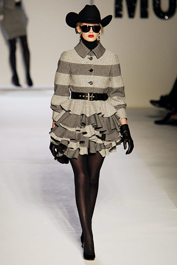 Moschino 10ﶬDƬ