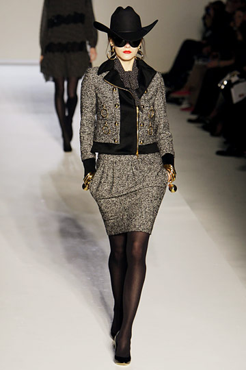 Moschino 10ﶬDƬ