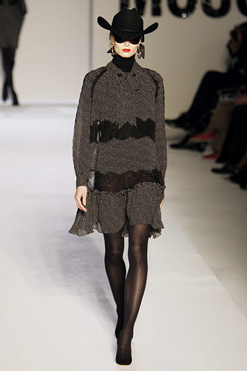 Moschino 10ﶬDƬ