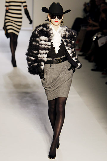Moschino 10ﶬDƬ