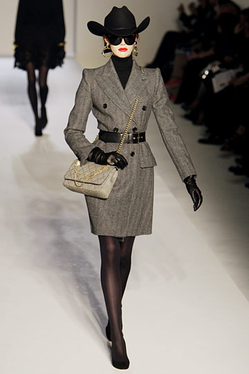 Moschino 10ﶬDƬ