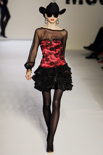 Moschino 10ﶬDƬ